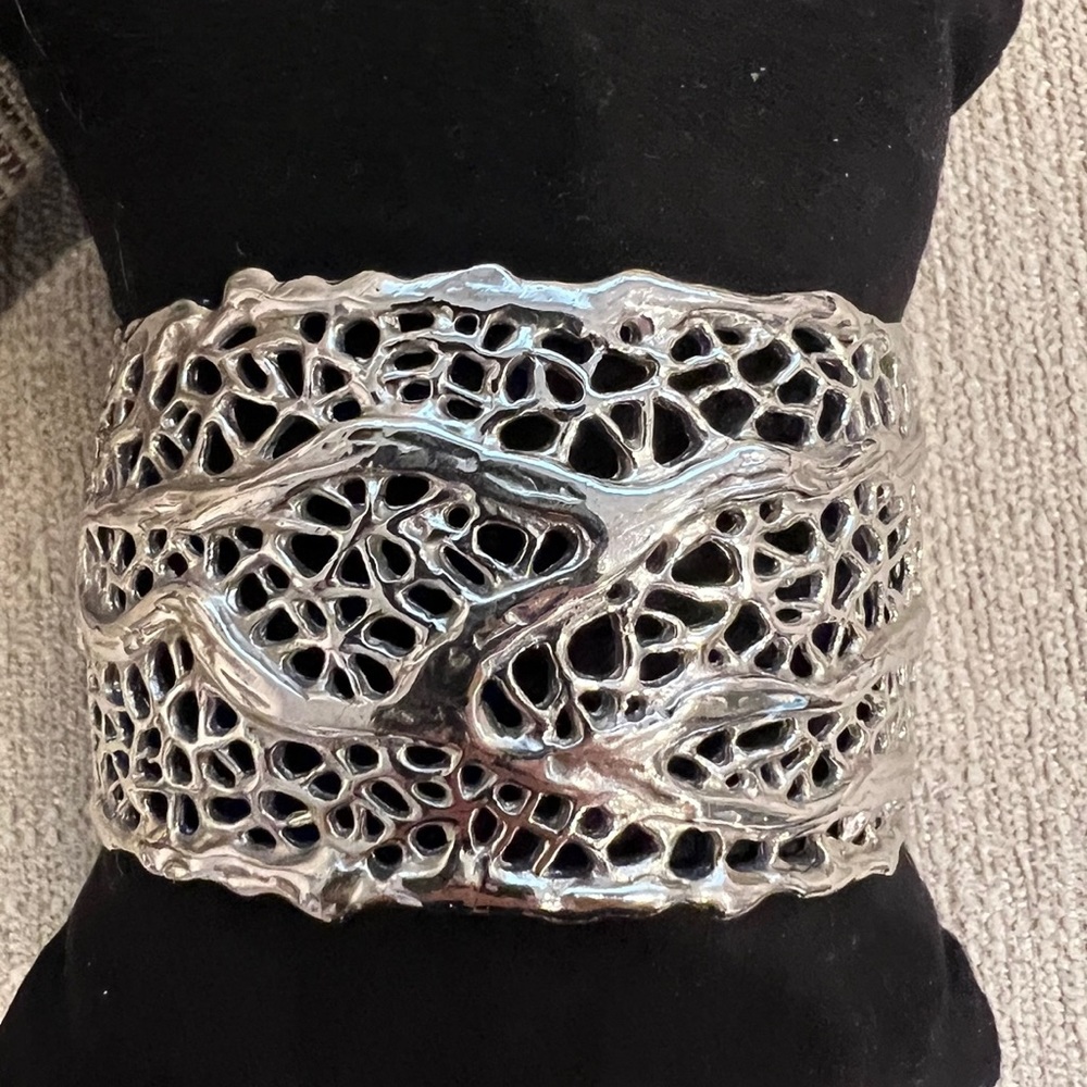 Sterling Silver designer sea anemone motif cuff bracelet.